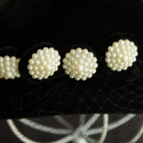 Vintage 1940s Hat, Black Small Topper with Birdcage Veil and Faux Pearl - Picture 2 of 10